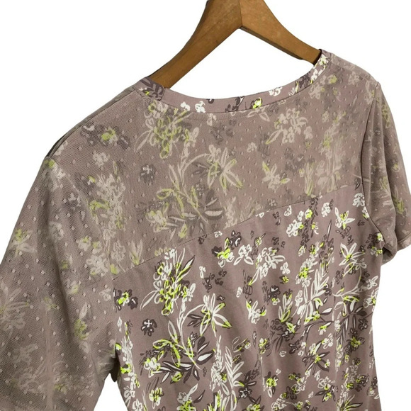 LOGO Lori Goldstein Shark Bite Pointed Hem Floral Print Short Sleeve Tunic Shirt - Picture 5 of 9